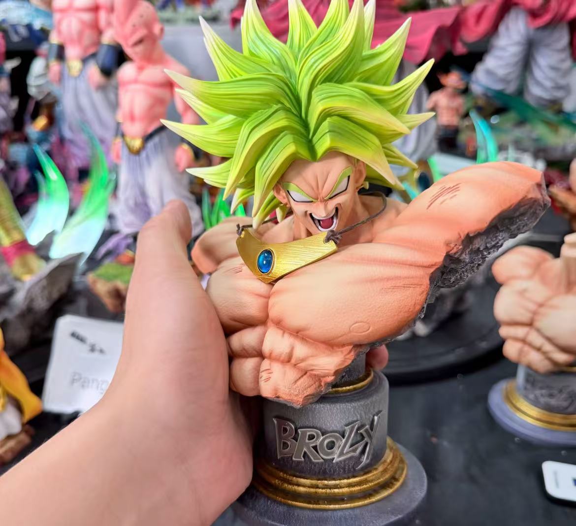 [In Stock]Unlimited Studio – Dragon Ball - 1/6 Deluxe Broly with LED Resin Statue