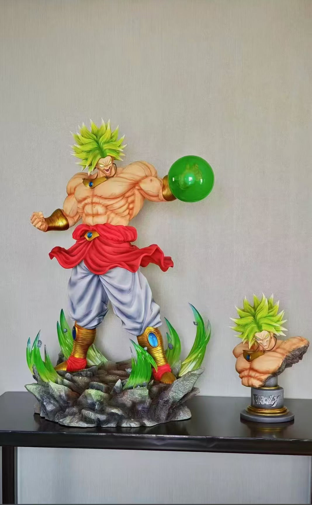 [In Stock]Unlimited Studio – Dragon Ball - 1/6 Deluxe Broly with LED Resin Statue